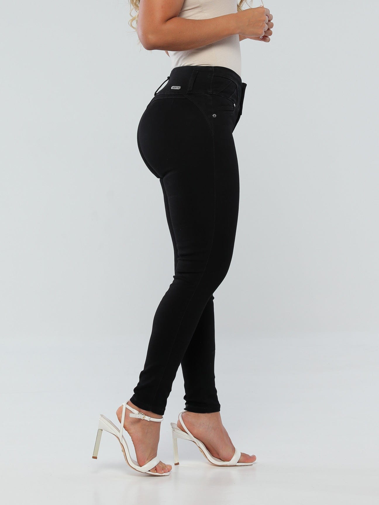 Ariadna Butt Lift Jeans 15561