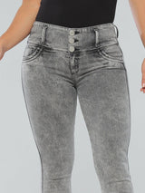 High-waisted butt lift jeans with a thick waistband, buttoned waist, and no gap, featuring skinny fit and 3D pockets.