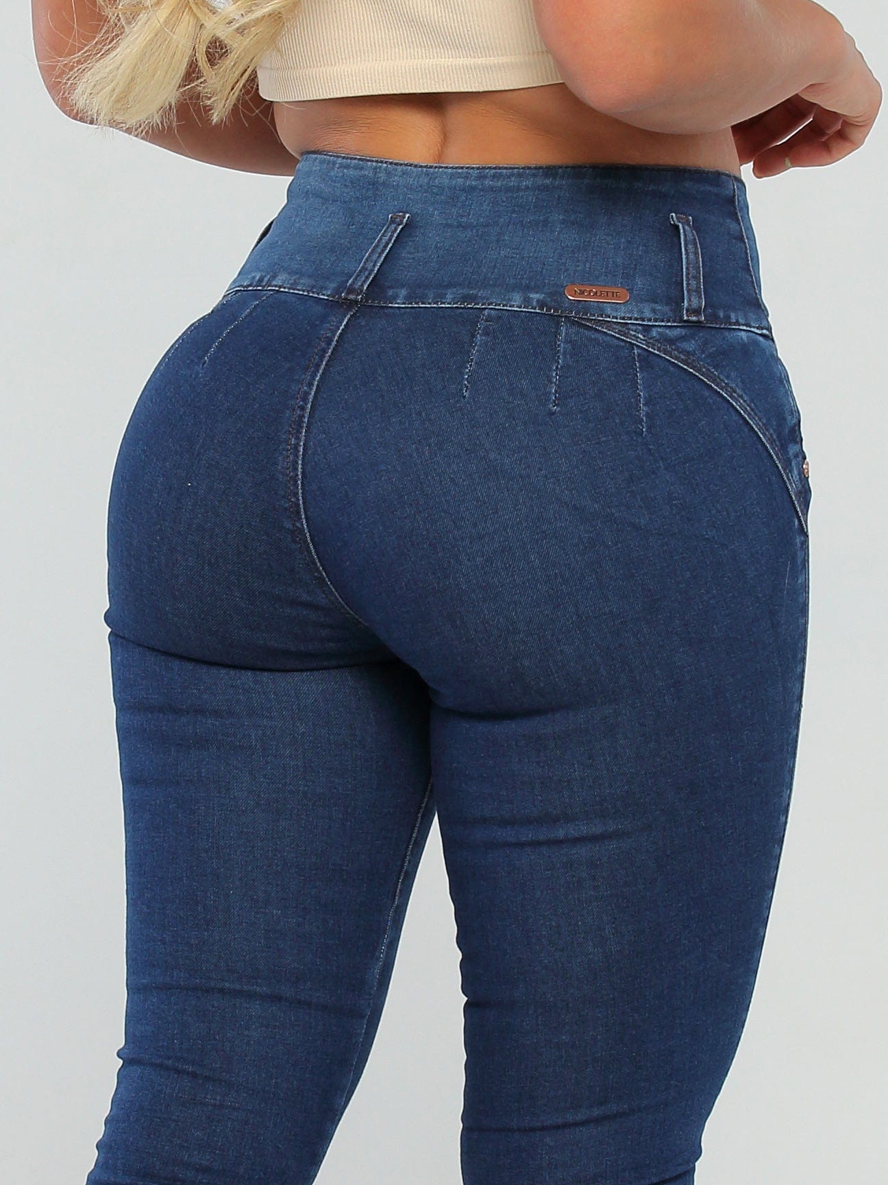 Jeans Levanta Cola Esencial 13471