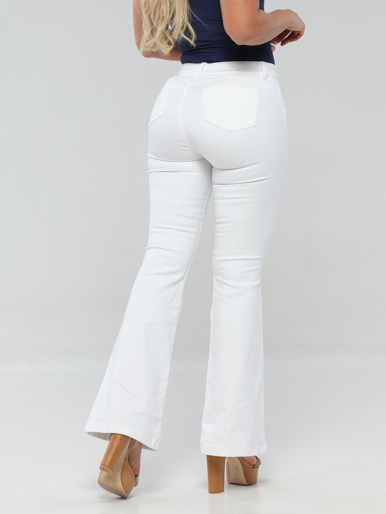 Jeans Levanta Cola Esencial 13471